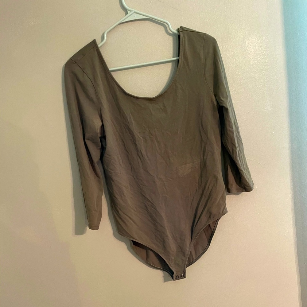 10 DOLLAR SALE ON EVERYTHING: Express One Eleven Bodysuit